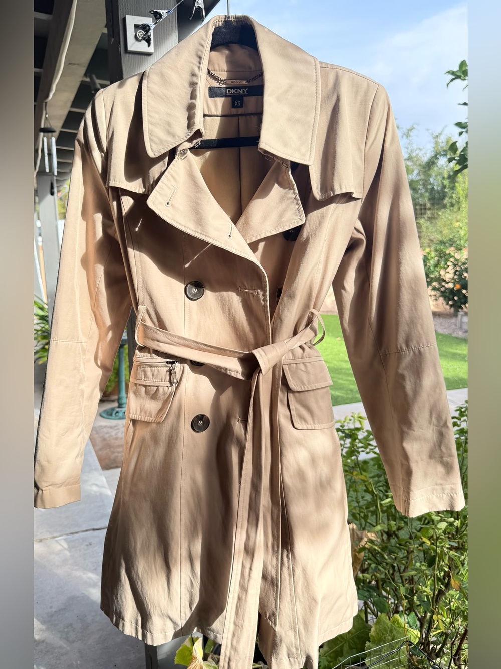 Gorgeous Donna Karan trench, fully lined